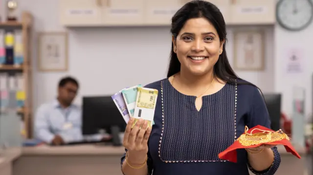 लोन लेने से पहले किन बातों का रखें ध्यान?