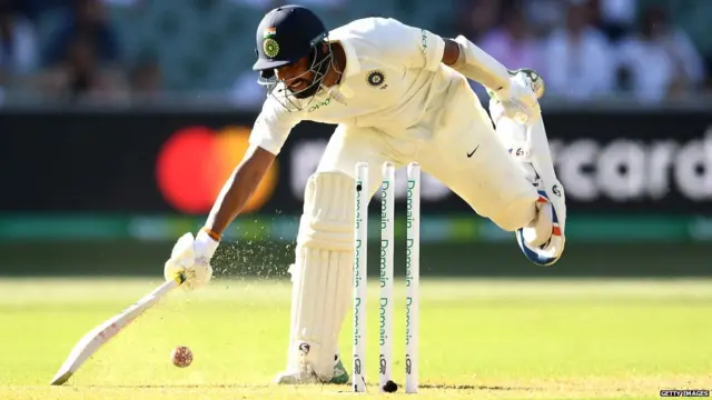 ਸੈਂਕੜਾ ਬਣਾਉਣ ਤੋਂ ਬਾਅਦ ਪੁਜਾਰਾ ਰਨ-ਆਊਟ ਹੋ ਗਏ