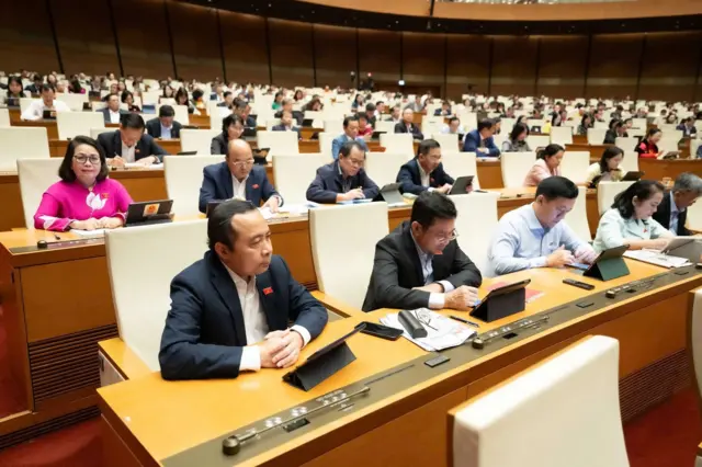 Phiên họp hôm 11/12