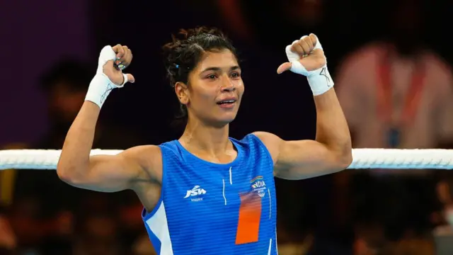 பெண்களுக்கான குத்துச்சண்டையில் 48-50 கிலோ எடைப்பிரிவில், நிகட் சரீன் தங்கம் வென்றார்.