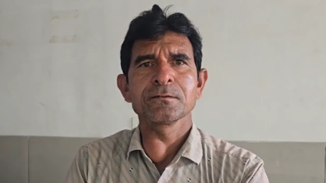 મૃતકના નાના ભાઈ દિનેશભાઈ માળી બીબીસી ગુજરાતી મધમાખી દાહોદ હુમલો ડંખ 