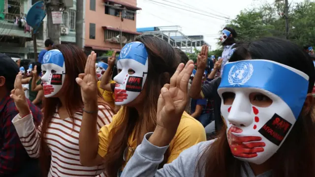 ကုလကြား၀င်ဖို့ ဆန္ဒပြသူတွေတောင်းဆို