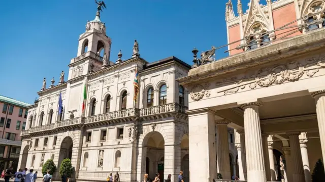 تعرف على المدينة الإيطالية التي "عالجت العالم"