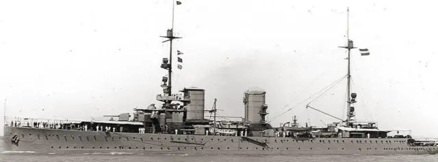 Imagen del HNLMS Java