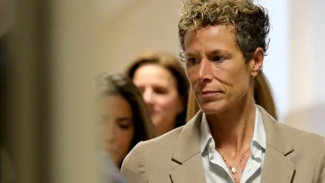 Andrea Constand asistió a la audiencia de sentencia de Cosby este lunes.