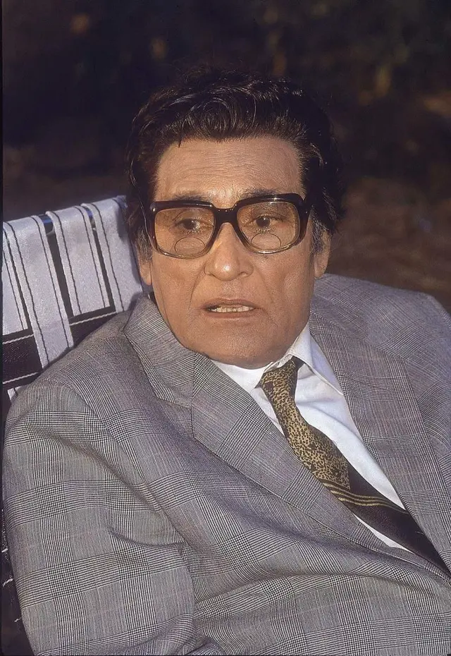 कुमुदलाल कुंजीलाल गांगुली यांचं रुपेरी पडद्यावर 'अशोक कुमार' हे नाव ठेवण्यात आलं