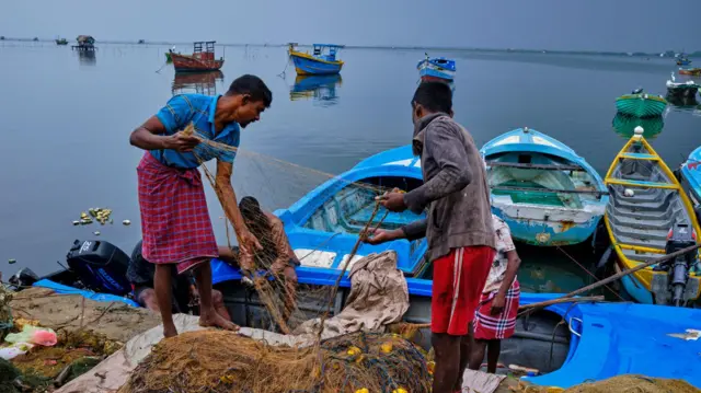 இந்திய மீனவர்கள் இலங்கை