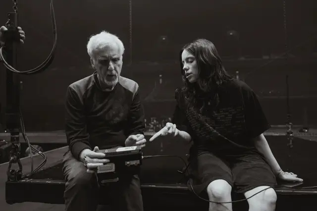 Abakina mur Billie Eilish