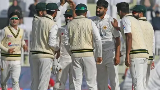 पाकिस्तान बॉलिंग