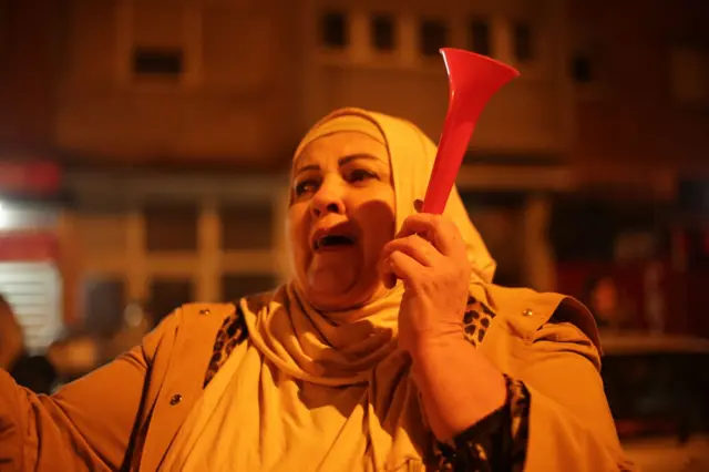 Žena u Novom Pazaru dočekuje studente