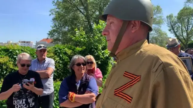 Besmrtni puk i slovo Z na reveru