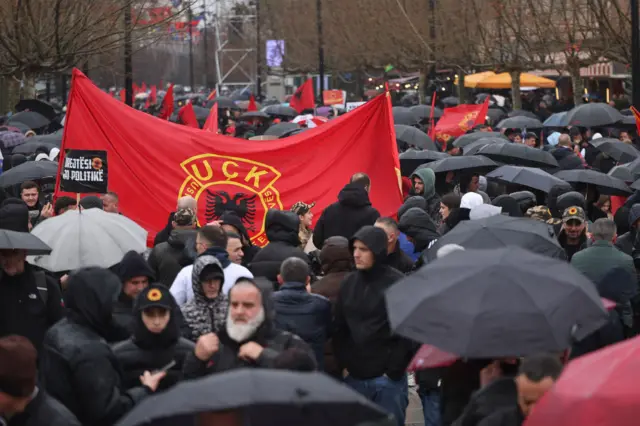 obeležavanje 18 godina nezavisnosti Kosova, zastava OVK