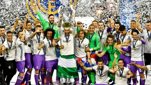 'Yan wasan Real Madrid suna murnar lashe kofi