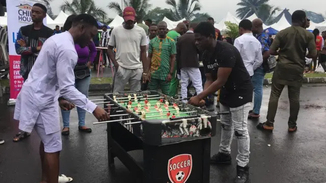 Pipo wey dey play games during di bola festival