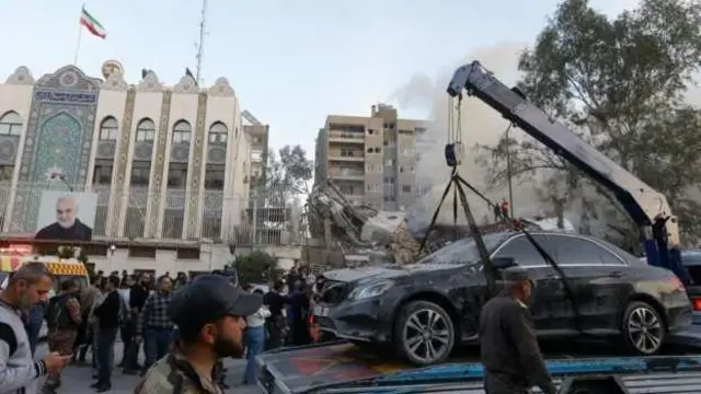 एप्रिल १ मा दमास्कसस्थित इरानी कूटनीतिक नियोगमा हमला भएको थियो