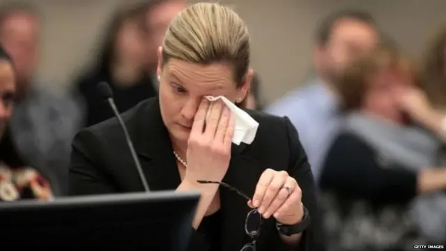 ਇੱਕ ਪੀੜਤਾ ਦਾ ਬਿਆਨ ਸੁਣ ਕੇ ਸਹਿ ਅਟਾਰਨੀ ਜਨਰਲ ਏਜੇਂਲਾ ਪੋਵਿਲੈਟਿਸ ਵੀ ਰੋ ਪਏ।