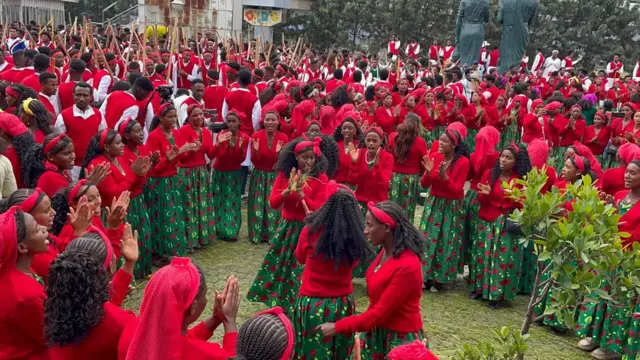 Shinooyyeen weedduu dubartoonni yeroo barri haaraan dhufu Qaammee keessa weeddisani.