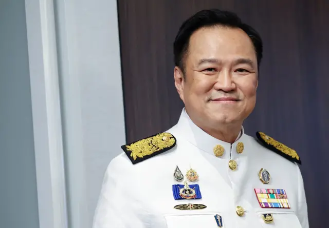 นายอนุทิน