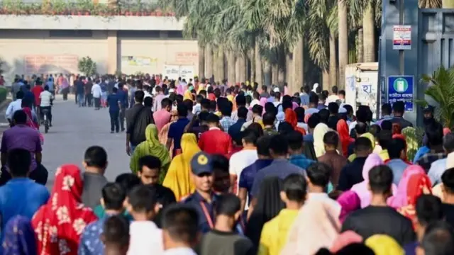 বাংলাদেশ থেকে যুক্তরাষ্ট্র ও ইউরোপের বিভিন্ন দেশে বেশি পোশাক রপ্তানি হয়ে থাকে