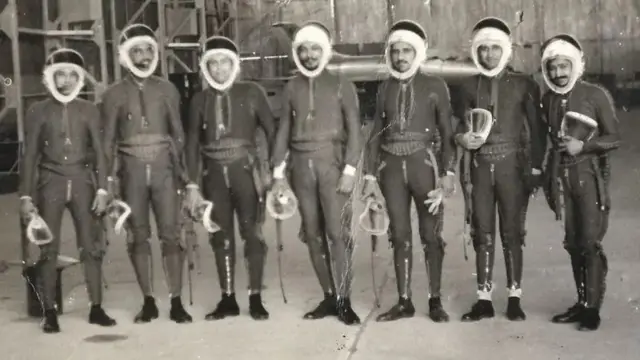 Ikki qora yigitlar bir gozallik ichida jum