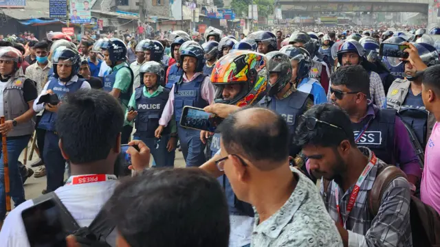 ১৮ ই জুলাই মহানগর গোয়েন্দা পুলিশের তৎকালীন প্রধানসহ সদস্যরা বিক্ষোভ দমন করতে যাত্রাবাড়িতে