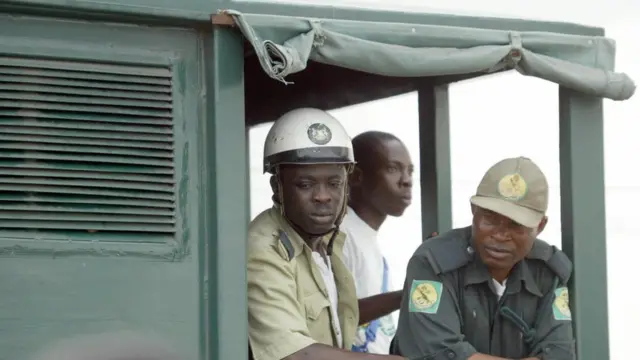 Nigeria prison officials