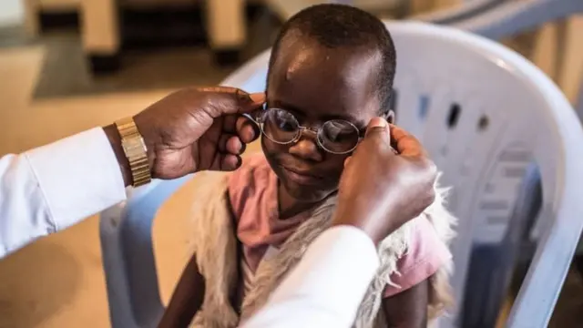 Yabonye isi ubwa mbere