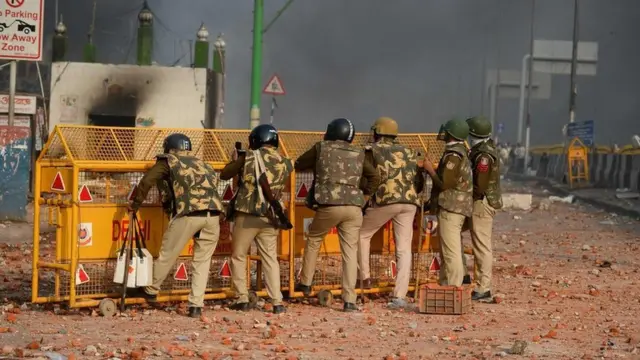 దిల్లీ పోలీసులు