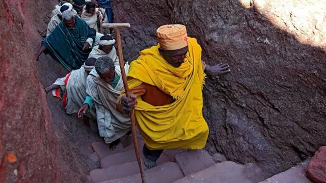 Вузький тунел