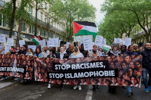 Protesto contra racismo e islamofobia em abril de 2024 em Paris