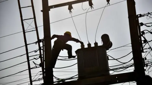 বিদ্যুতের ট্রান্সফর্মার