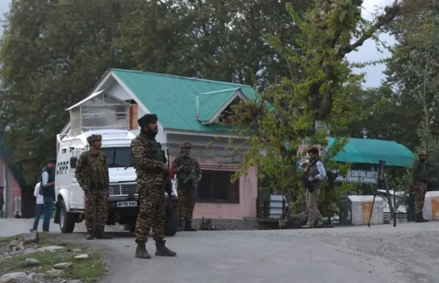 وادی بائی سرن میں تعینات فوج