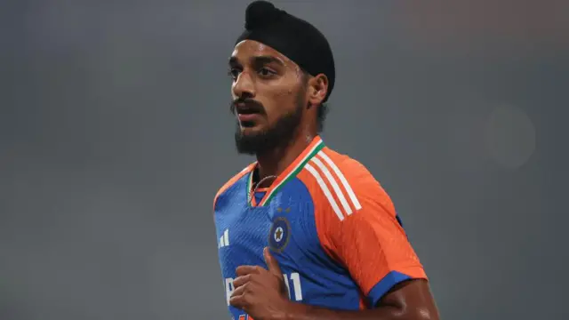 ਇੱਕ ਕੈਲੇਂਡਰ ਯੀਅਰ ਵਿੱਚ 36 ਵਿਕਟਾਂ ਲੈਣ ਕਰਕੇ ਅਰਸ਼ਦੀਪ ਦੁਨੀਆਂ ਦੇ ਪੰਜਵੇਂ ਸਭ ਤੋਂ ਵੱਧ ਵਿਕਟਾਂ ਲੈਣ ਵਾਲੇ ਖਿਡਾਰੀ ਬਣ ਗਏ ਹਨ।