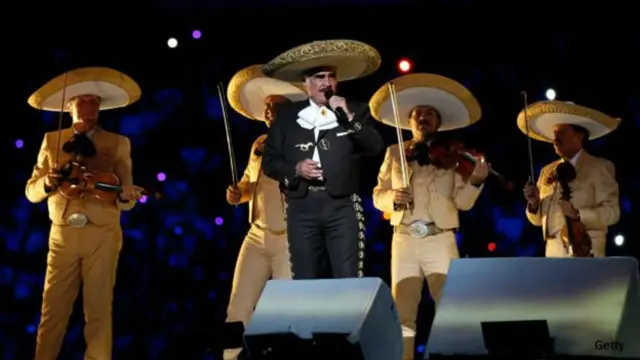 Vicente Fernández en concierto