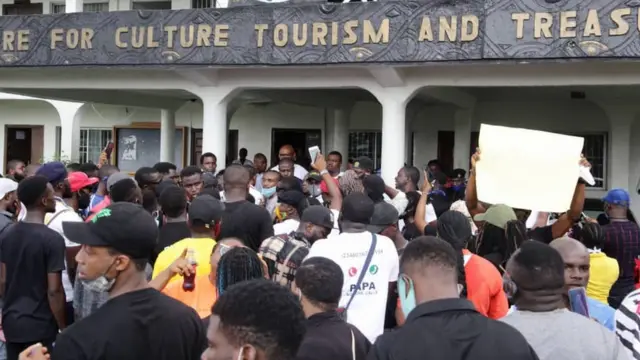 Bonny sea pirate attacks: Frustration, tears as Bonny pipo protest sea pirates attacks for Rivers State, Nigeria