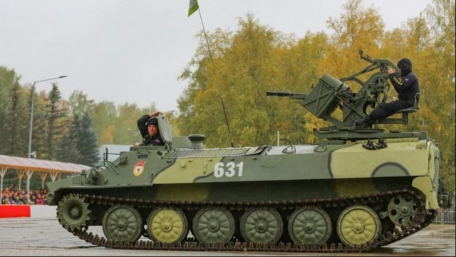 Quru qoşunlar Günü “Patriot” parıkında