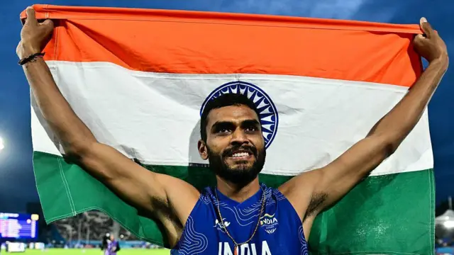 सर्वेश कुशारे 