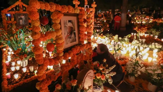 Altar para o Diajogador do arsenal apostasFinados no México