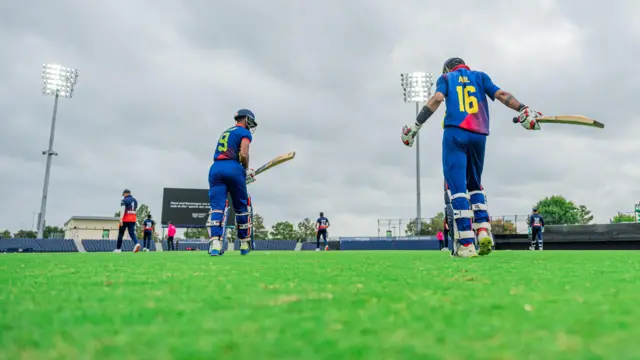 आसिफ शेख र अनिल साह 