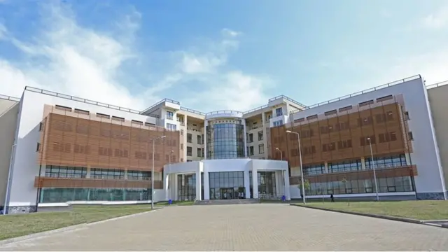 Новую клинику в селе Рухи у непризнанной границы с Абхазией в связи с пандемией коронавируса готовят в ускоренном режиме.