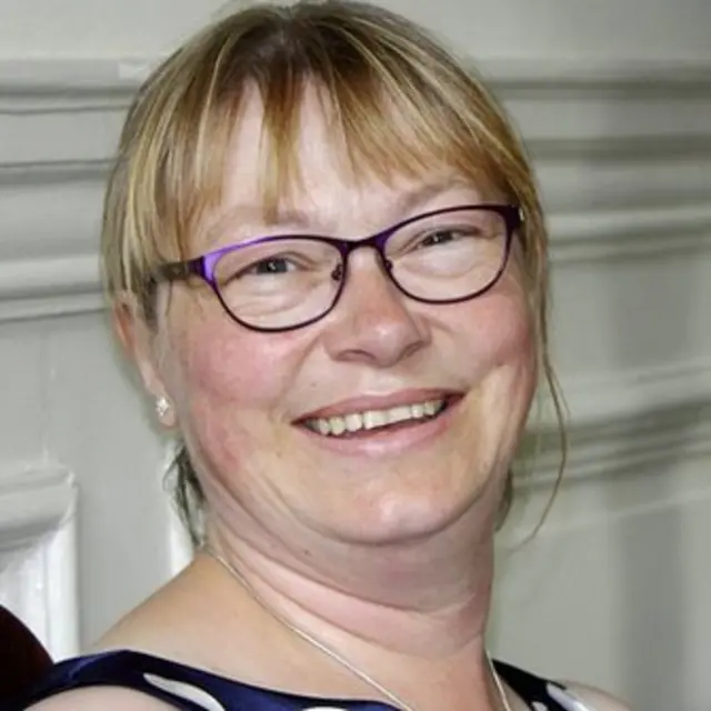 романистка Никола Корник