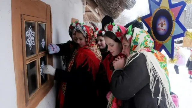 Навіщо ми колядуємо