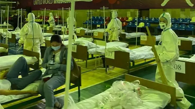 Ыктыярчылар күндүзгү стационарда жардам берип жатышат