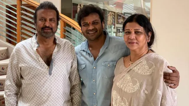 తల్లిదండ్రులతో మంచు మనోజ్