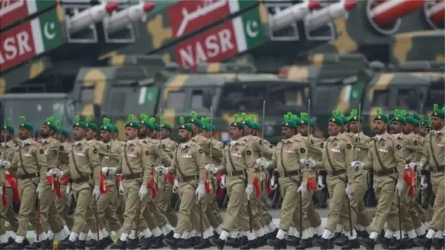 पाकिस्तान हथियार