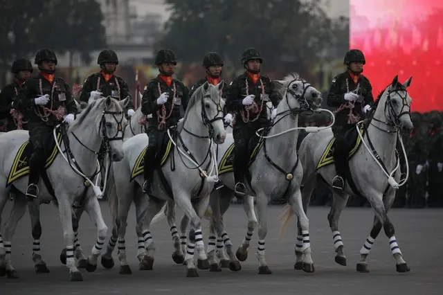 สวนสนาม