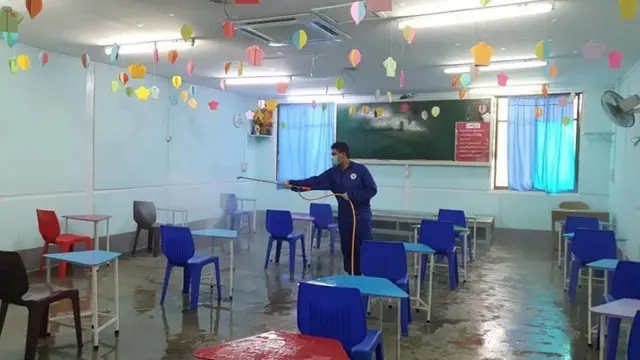 စာသင်ခန်းအတွင် ပြင်ဆင်ထားပုံ