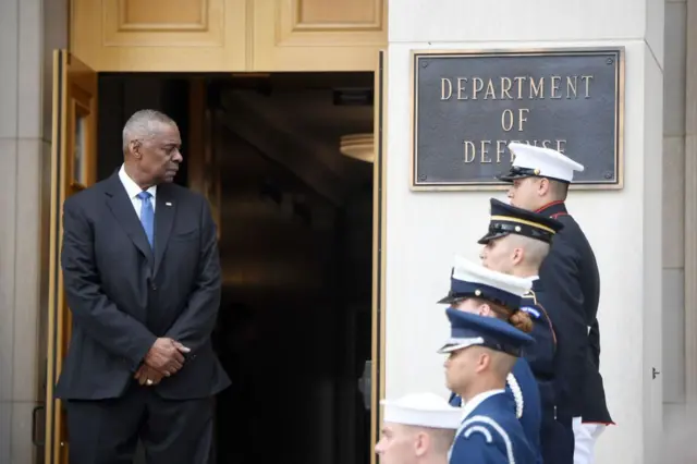 အမေရိကန်ကာကွယ်ရေးဝန်ကြီး လွိုက်အော်စတင်