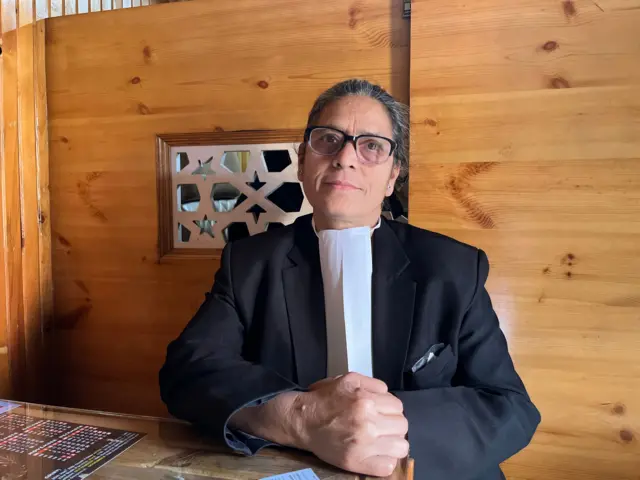 வழக்கறிஞர் சந்திரகலா, லிவ் இன் உறவுகள், உத்தராகண்ட் 