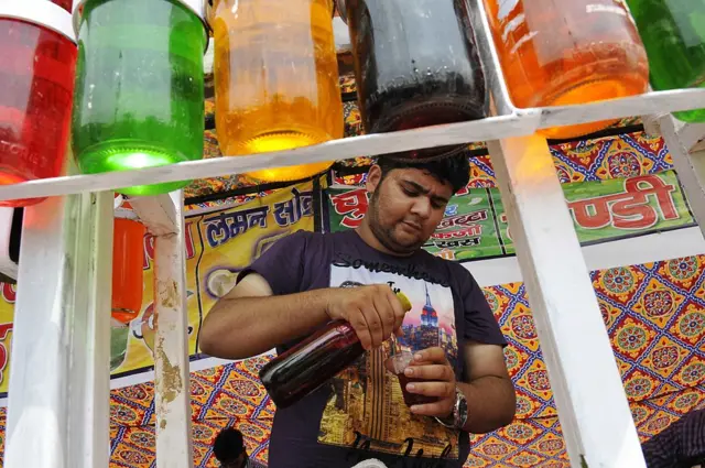 રસનાએ આમપન્ના, જલજીરા અને લિંબુ મસાલા જેવા સ્વાદને અલગ સ્વરૂપે ગ્રાહકો સુધી પહોંચાડવાનો પ્રયાસ કર્યો છે